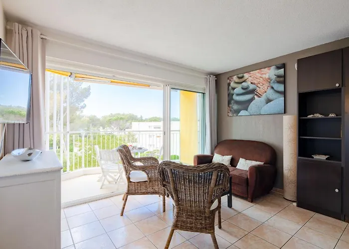 Le Boreal-2 By Interhome Saint-Raphael (Var)